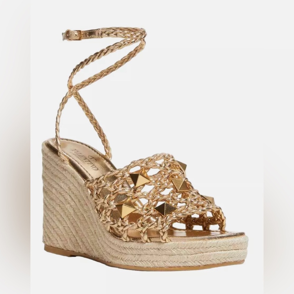 VALENTINO 100mm Romanstud Macrome Espadrille Wedge